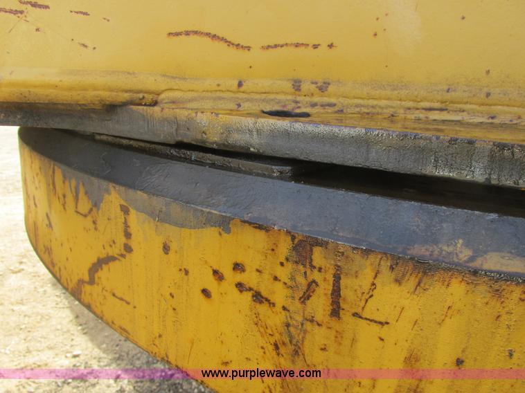 image for item A8660 1979 Caterpillar 12G motor grader