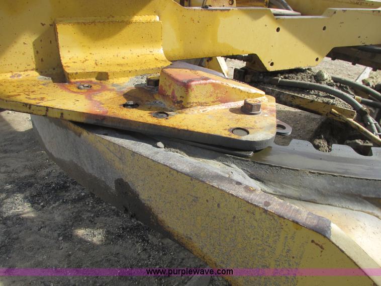 image for item A8660 1979 Caterpillar 12G motor grader