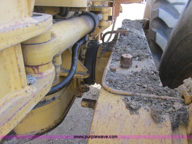 image for item A8660 1979 Caterpillar 12G motor grader