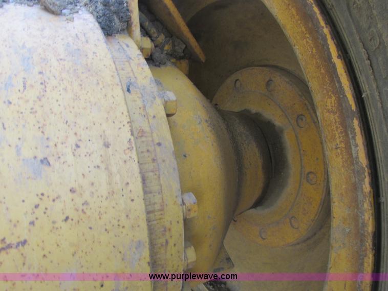 image for item A8660 1979 Caterpillar 12G motor grader