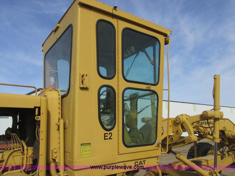 image for item A8660 1979 Caterpillar 12G motor grader