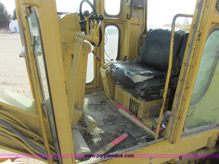 image for item A8660 1979 Caterpillar 12G motor grader