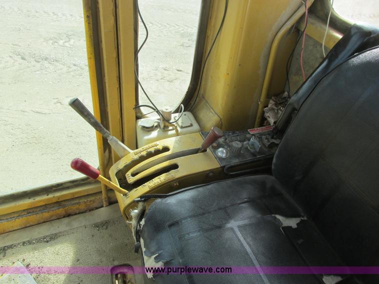 image for item A8660 1979 Caterpillar 12G motor grader