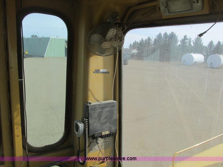 image for item A8660 1979 Caterpillar 12G motor grader