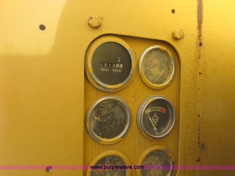image for item A8660 1979 Caterpillar 12G motor grader