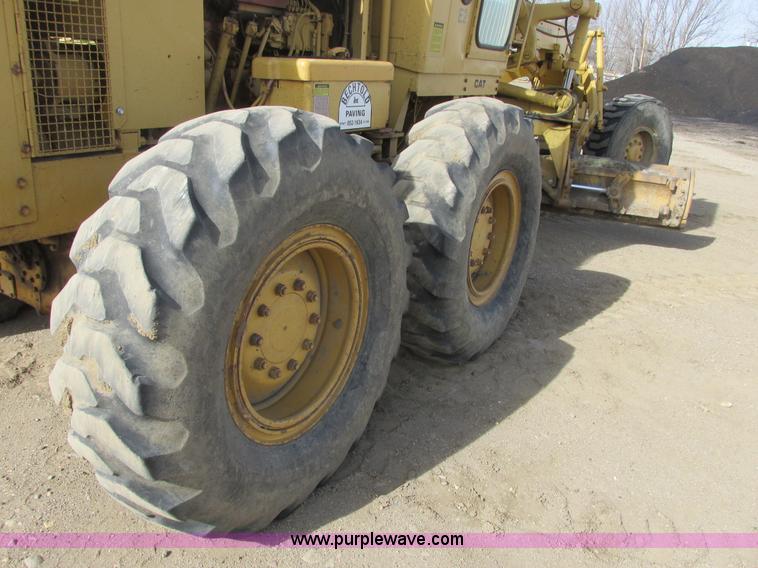 image for item A8660 1979 Caterpillar 12G motor grader