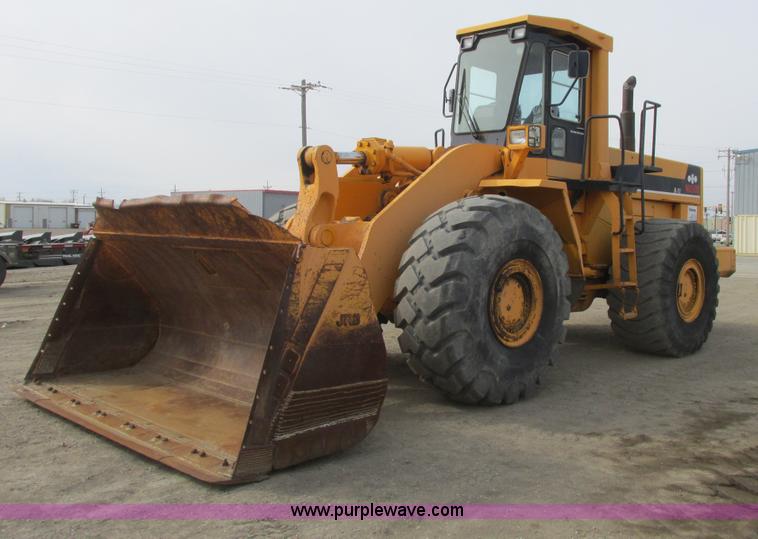 image for item A8679 1988 Komatsu WA500-1 wheel loader