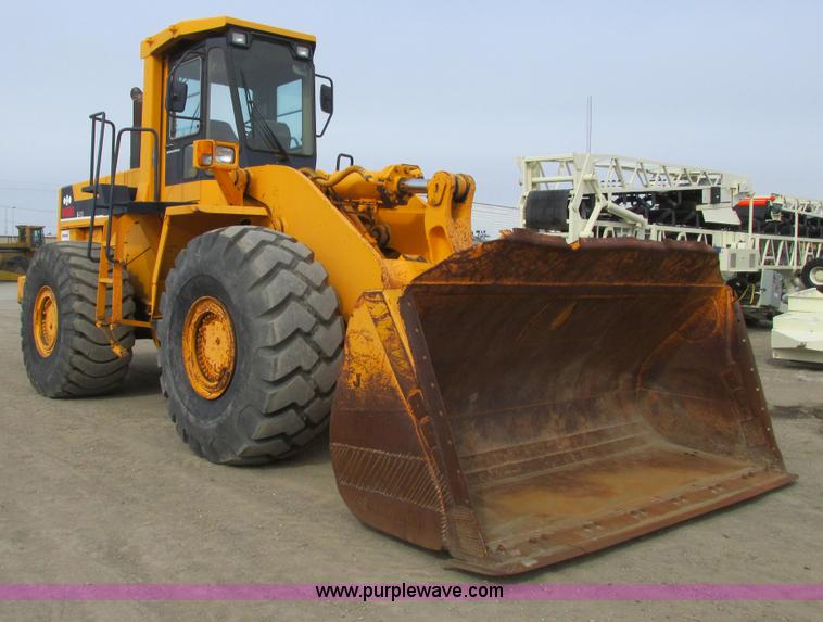 image for item A8679 1988 Komatsu WA500-1 wheel loader