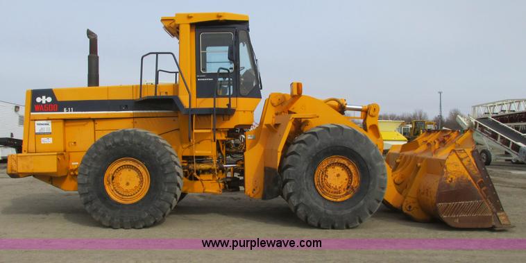 image for item A8679 1988 Komatsu WA500-1 wheel loader