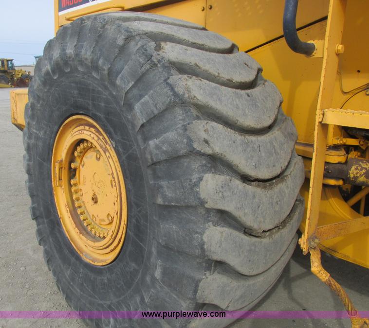 image for item A8679 1988 Komatsu WA500-1 wheel loader