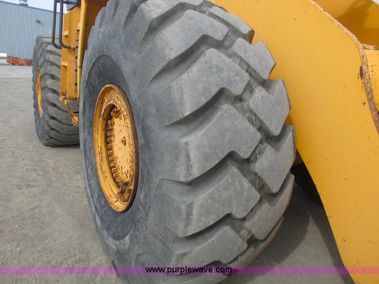 image for item A8679 1988 Komatsu WA500-1 wheel loader