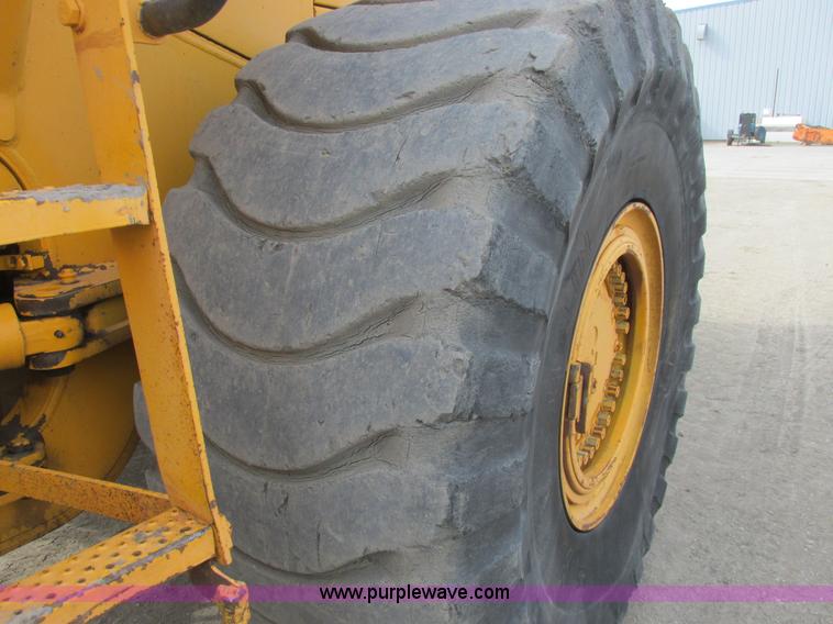 image for item A8679 1988 Komatsu WA500-1 wheel loader