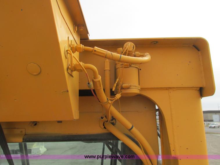 image for item A8679 1988 Komatsu WA500-1 wheel loader