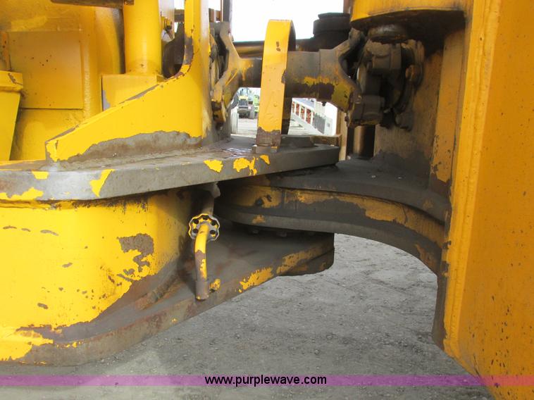 image for item A8679 1988 Komatsu WA500-1 wheel loader
