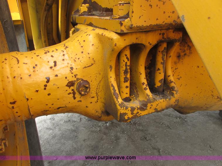 image for item A8679 1988 Komatsu WA500-1 wheel loader