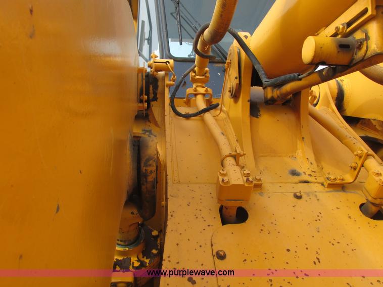 image for item A8679 1988 Komatsu WA500-1 wheel loader