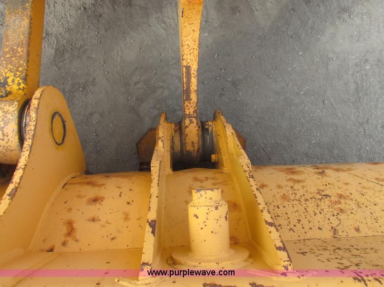 image for item A8679 1988 Komatsu WA500-1 wheel loader