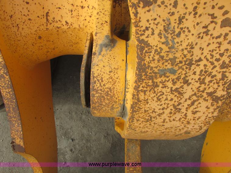 image for item A8679 1988 Komatsu WA500-1 wheel loader