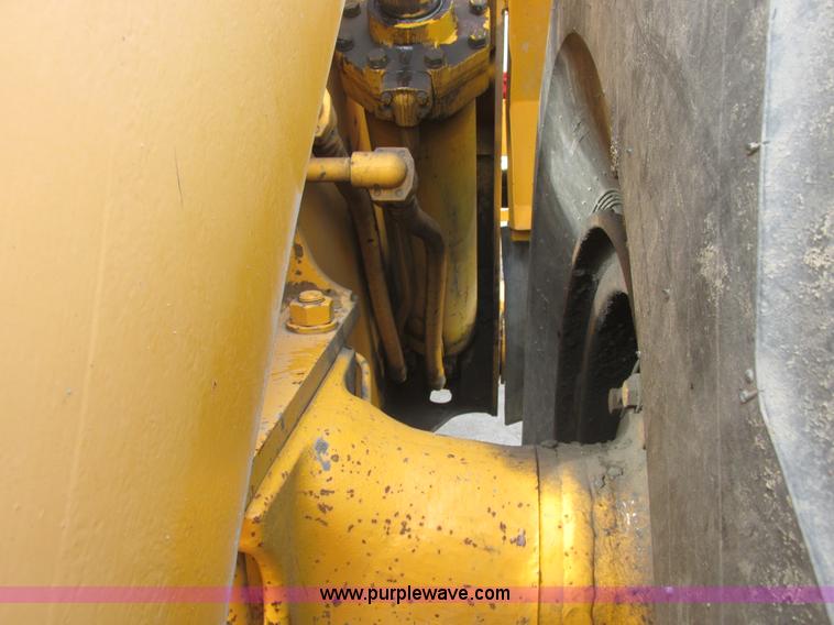 image for item A8679 1988 Komatsu WA500-1 wheel loader