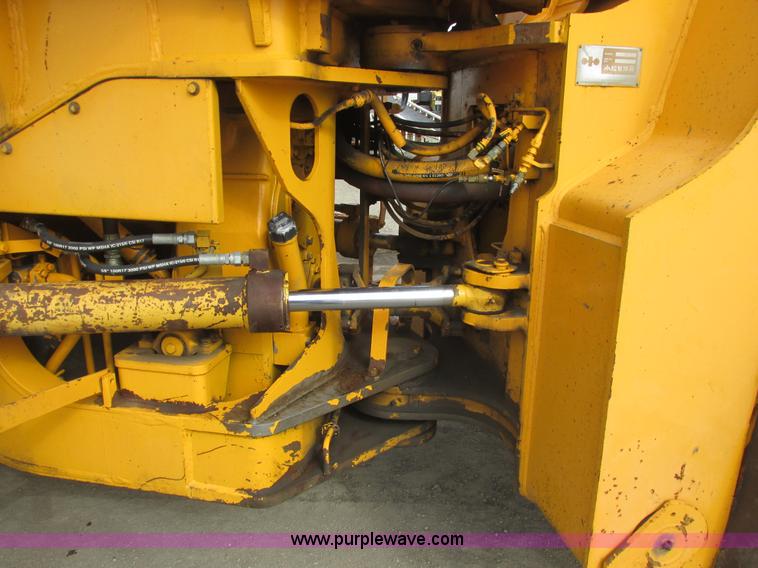 image for item A8679 1988 Komatsu WA500-1 wheel loader