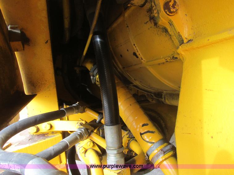 image for item A8679 1988 Komatsu WA500-1 wheel loader
