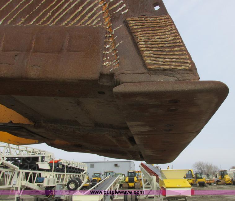 image for item A8679 1988 Komatsu WA500-1 wheel loader