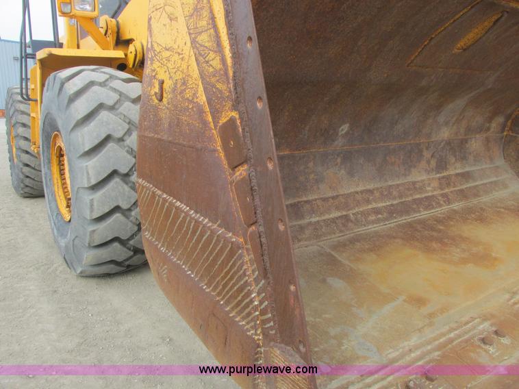 image for item A8679 1988 Komatsu WA500-1 wheel loader