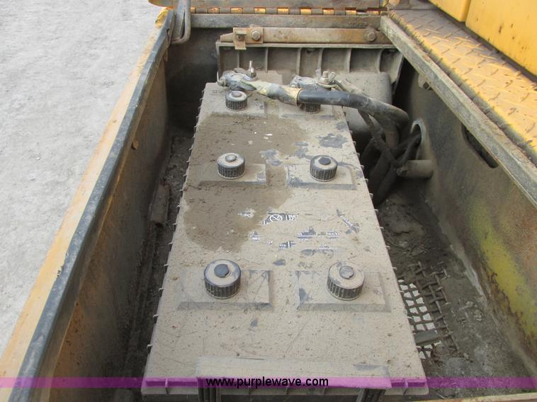 image for item A8679 1988 Komatsu WA500-1 wheel loader