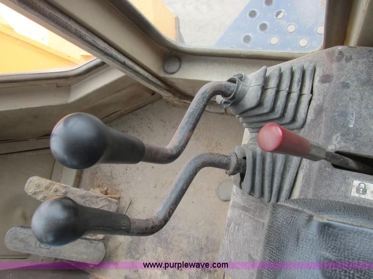 image for item A8679 1988 Komatsu WA500-1 wheel loader