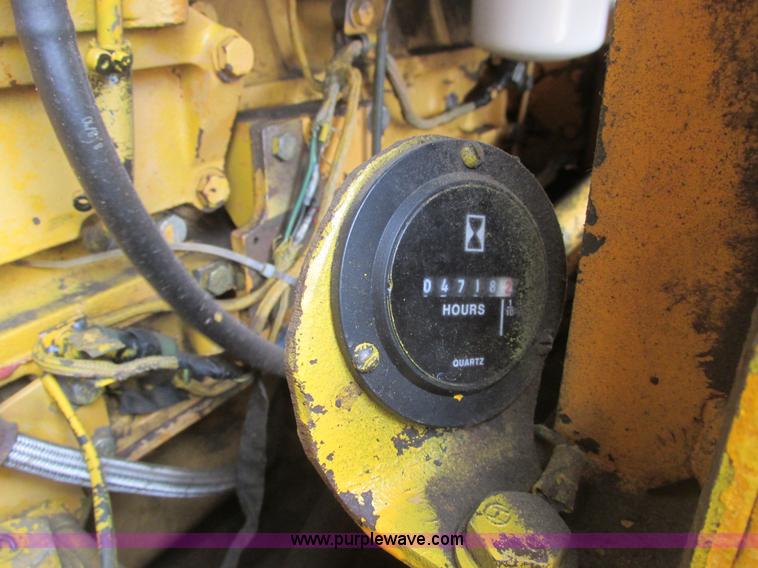 image for item A8679 1988 Komatsu WA500-1 wheel loader