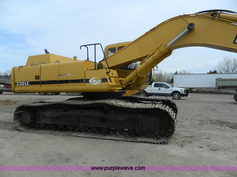 image for item AQ9481 1998 John Deere 330LC excavator