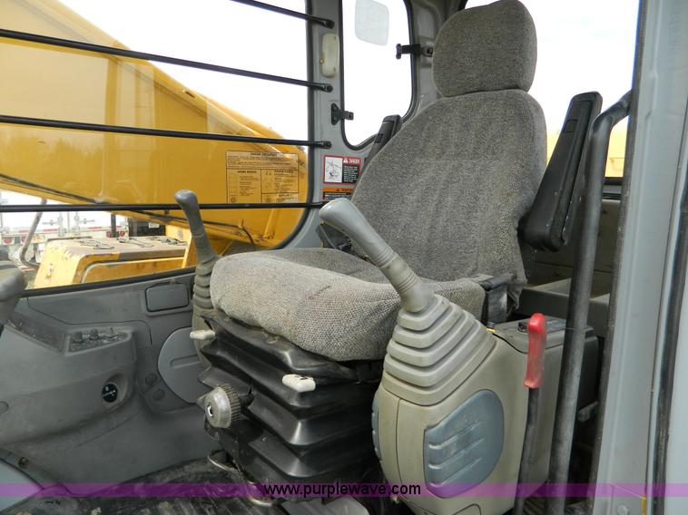 image for item AQ9481 1998 John Deere 330LC excavator