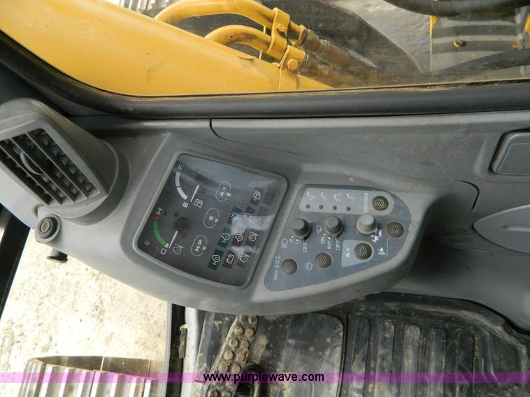 image for item AQ9481 1998 John Deere 330LC excavator