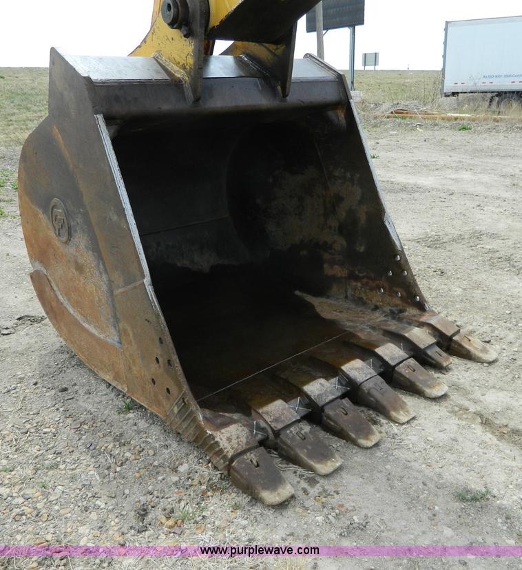 image for item AQ9481 1998 John Deere 330LC excavator