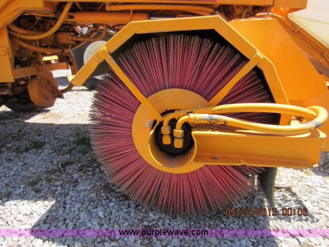 image for item C1961 2005 Rosco RB-48 broom