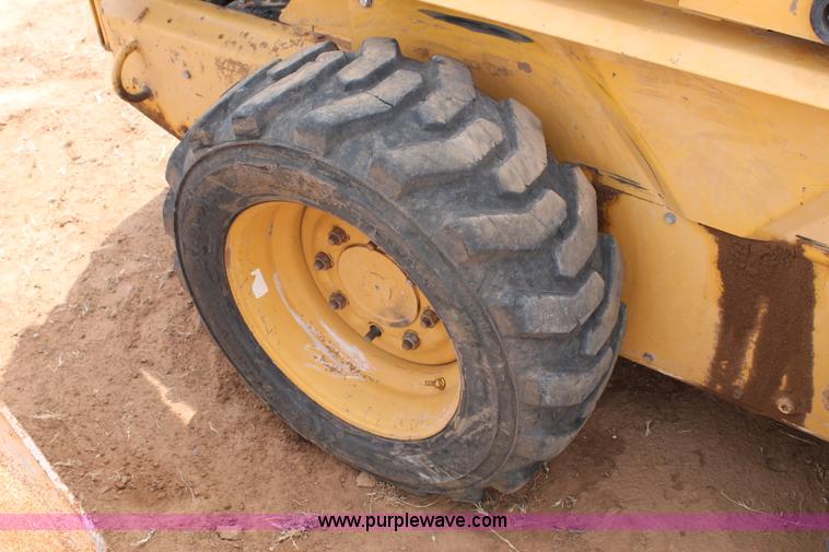 image for item C3807 John Deere 7775 skid steer