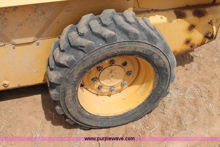 image for item C3807 John Deere 7775 skid steer