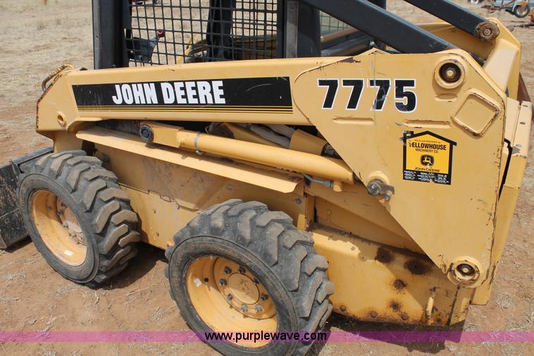 image for item C3807 John Deere 7775 skid steer