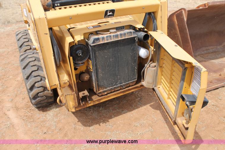 image for item C3807 John Deere 7775 skid steer