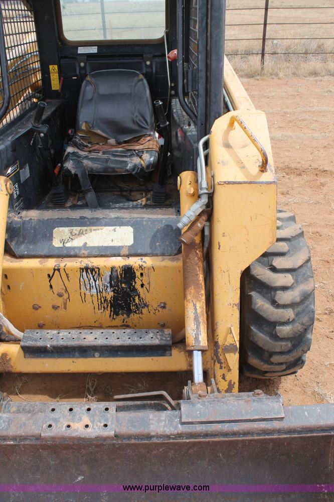 image for item C3807 John Deere 7775 skid steer