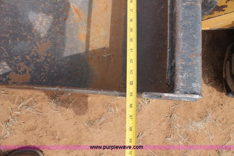 image for item C3807 John Deere 7775 skid steer