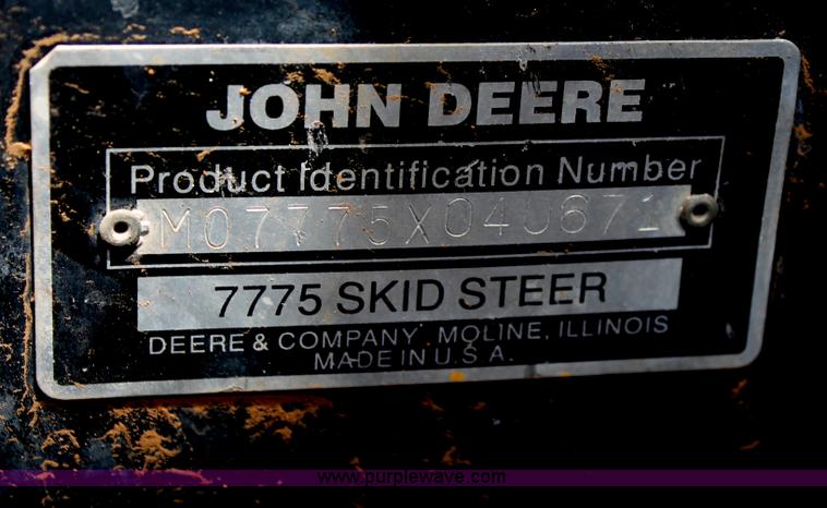 image for item C3807 John Deere 7775 skid steer