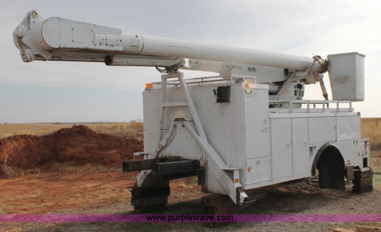 Altec AM600H double bucket lift bed in Hammond, OK | Item C3824 sold ...