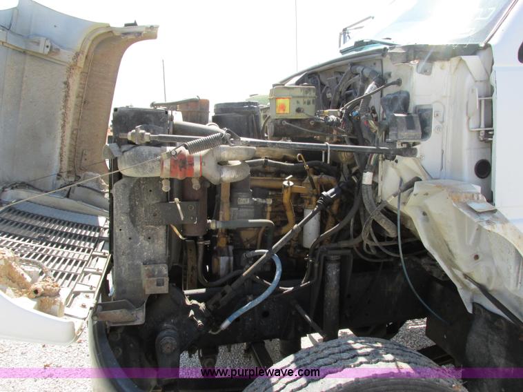 image for item D3953 1998 Chevrolet C6500 truck cab and chassis