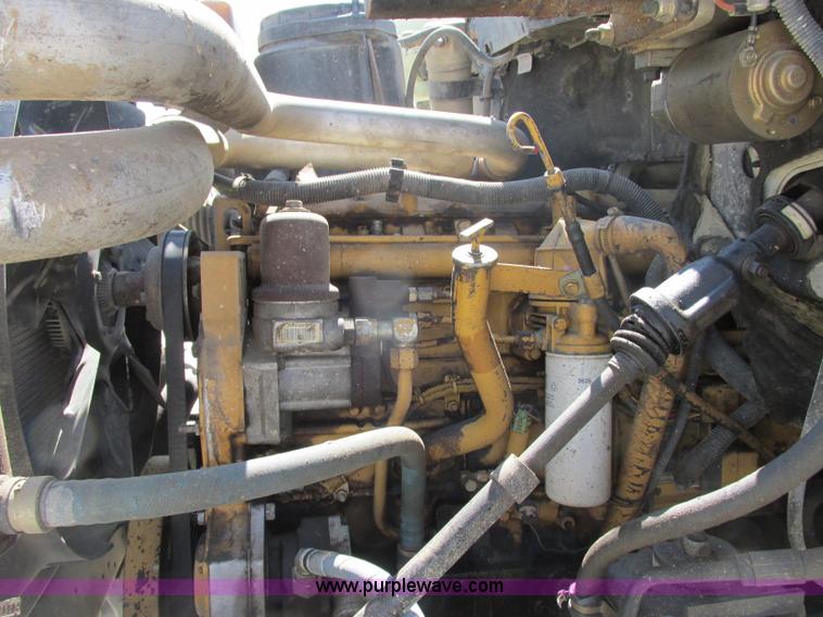 image for item D3953 1998 Chevrolet C6500 truck cab and chassis