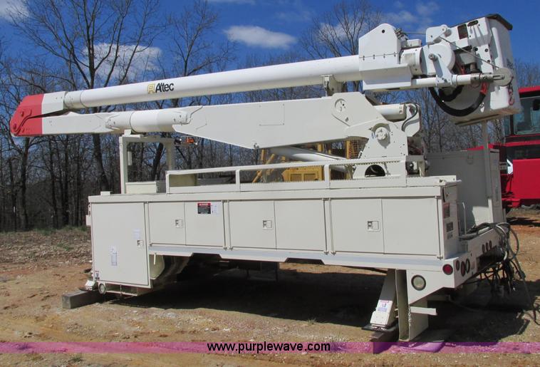 image for item D3955 Altec man lift