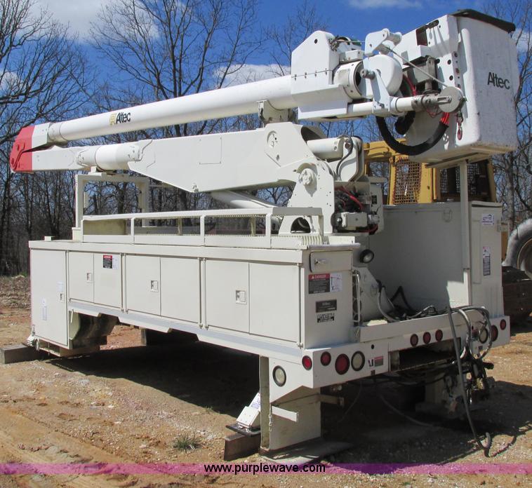 image for item D3955 Altec man lift