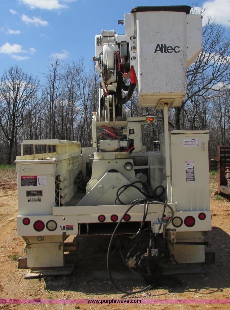 image for item D3955 Altec man lift