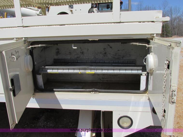 image for item D3955 Altec man lift