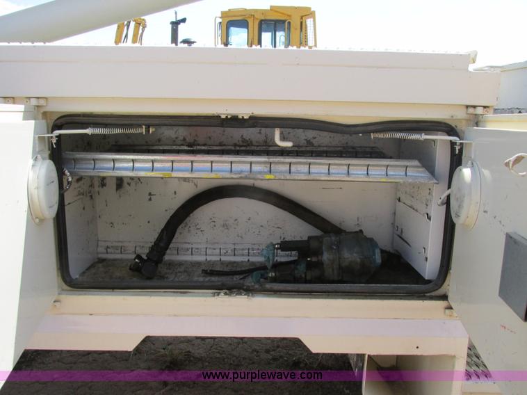 image for item D3955 Altec man lift